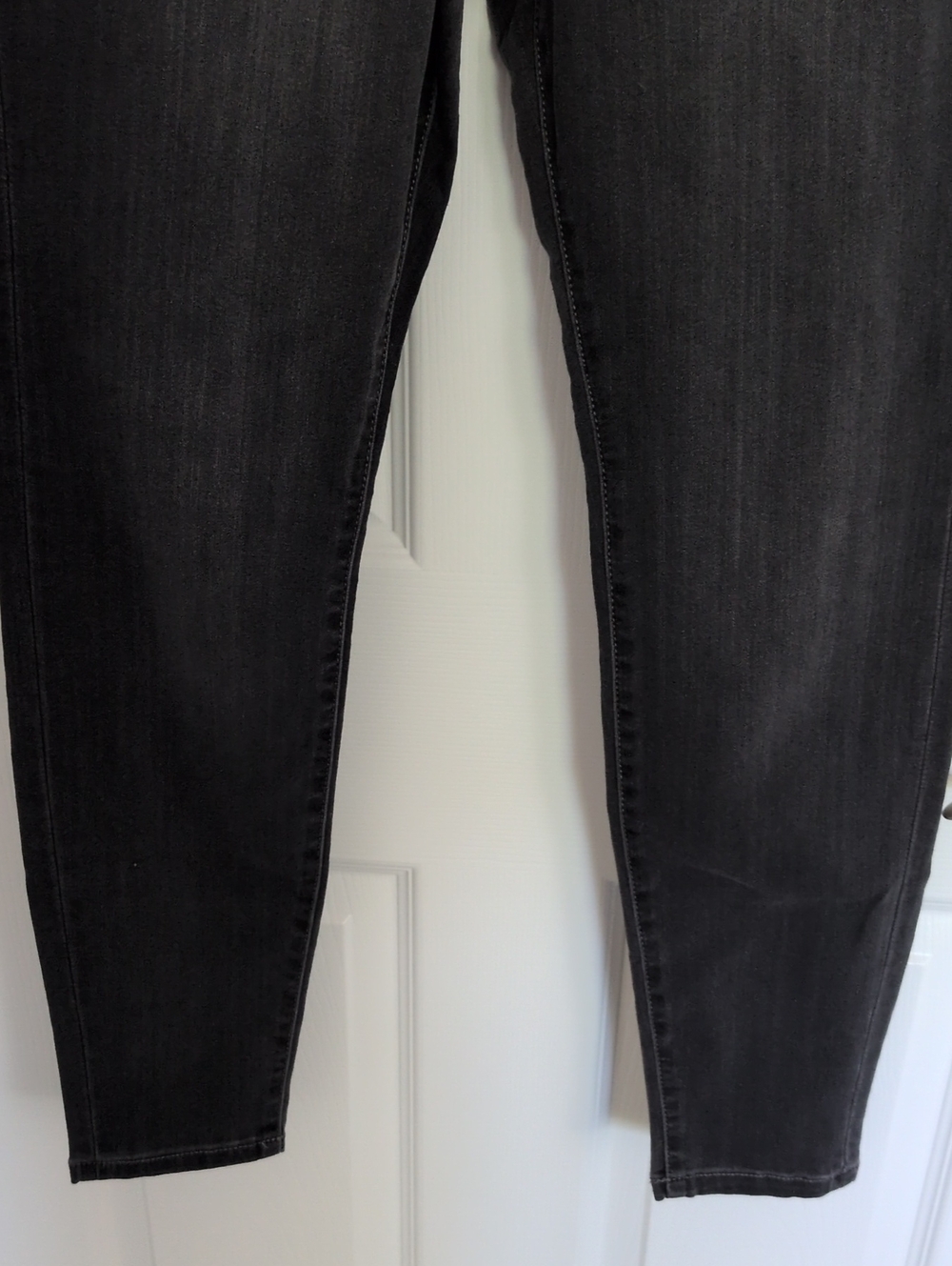 Liverpool The Skinny Gray Washed Jeans - 8/29 Petite - Picture 4 of 9